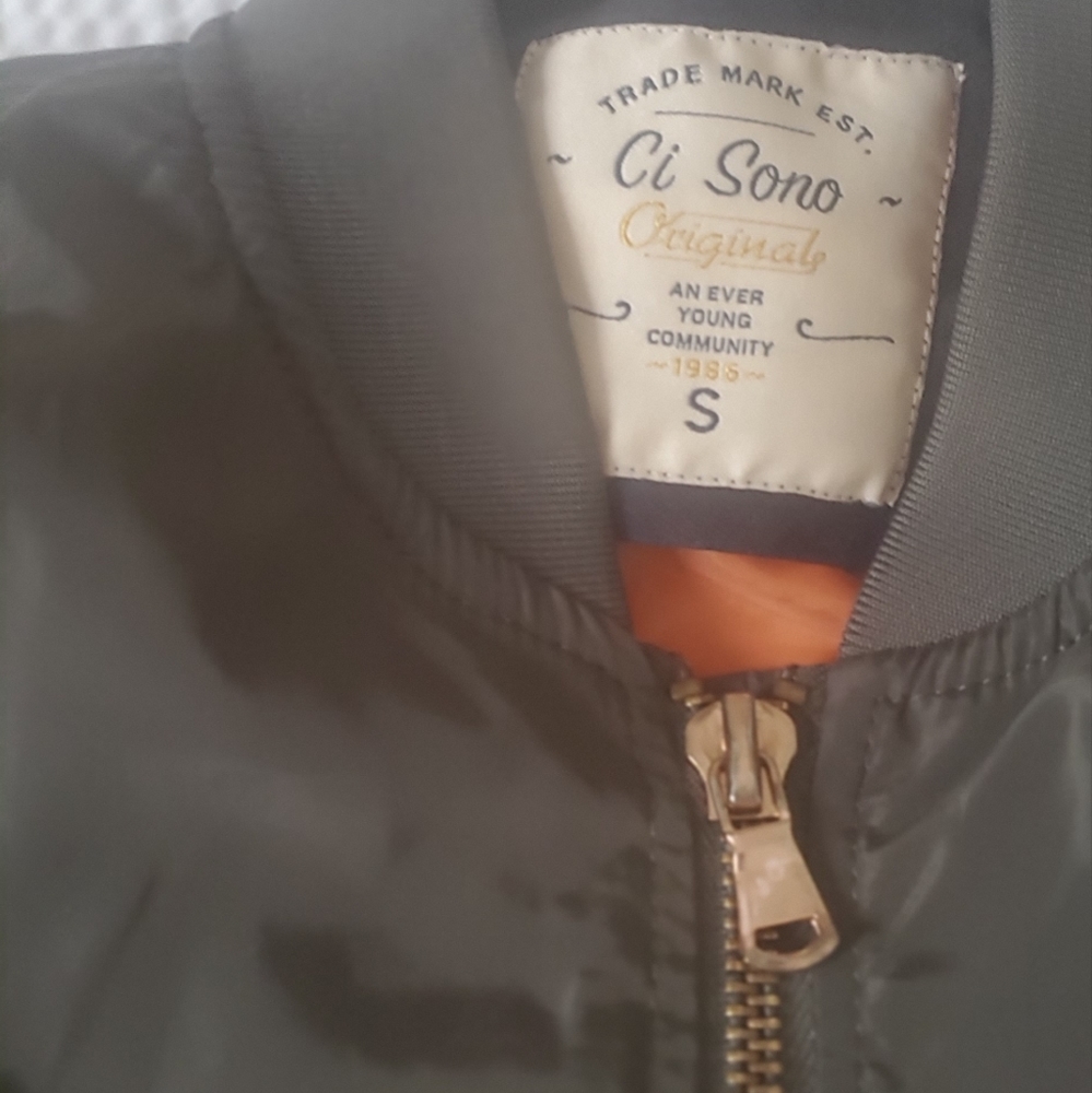 Bomber jacket - Picture 3 of 4